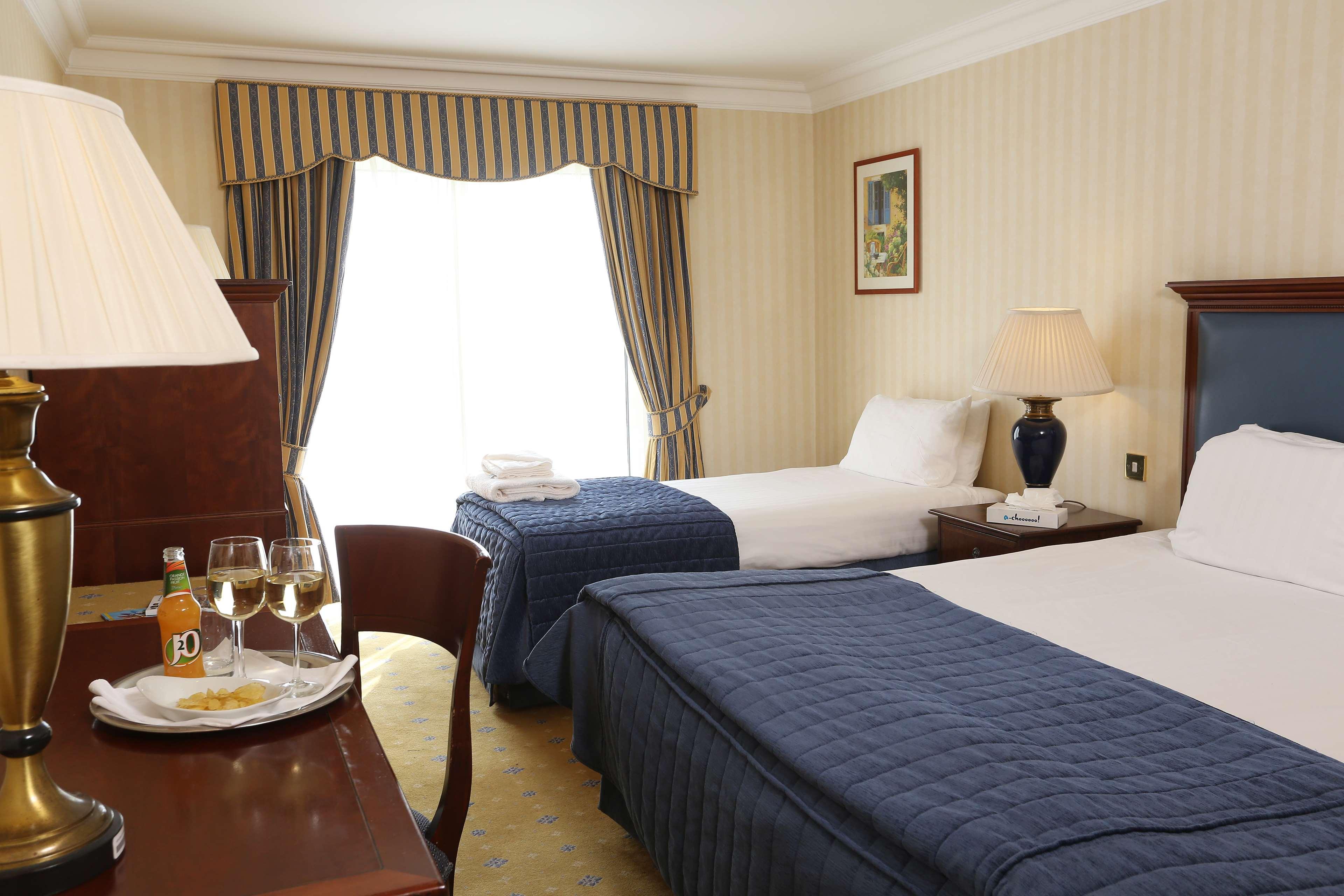 Windmill Village Hotel, Golf Club & Spa, BW Signature Collection Coventry Bagian luar foto