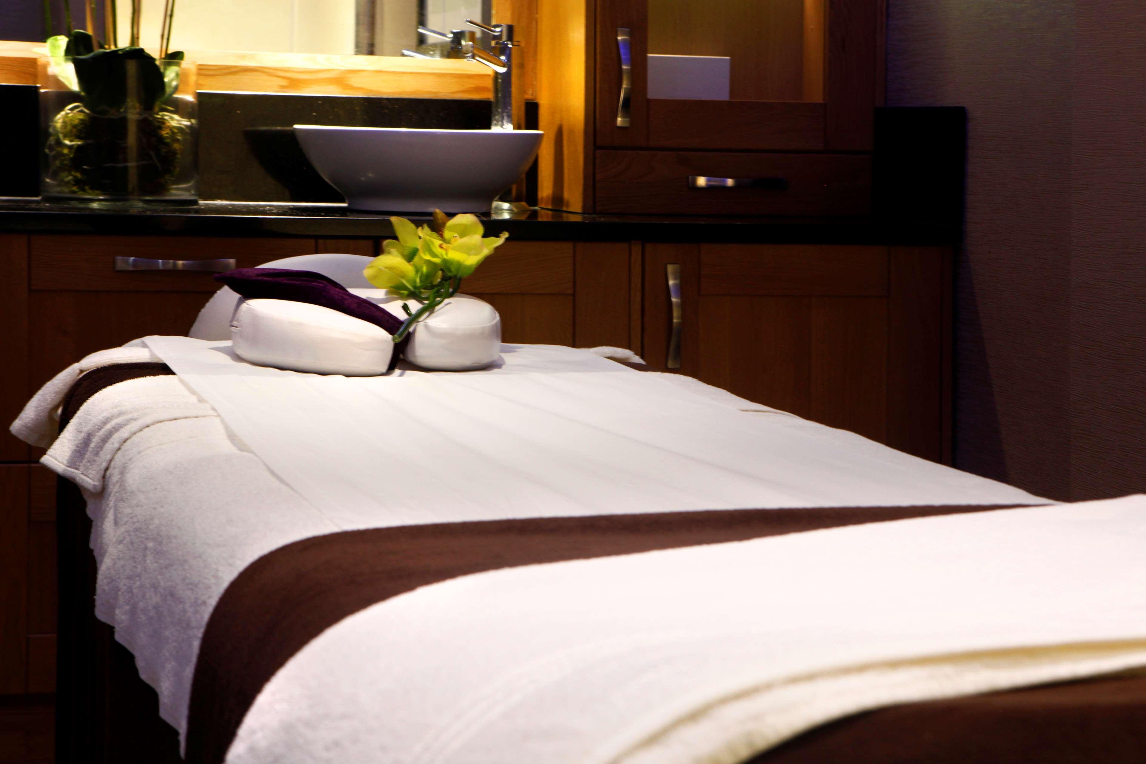 Windmill Village Hotel, Golf Club & Spa, BW Signature Collection Coventry Bagian luar foto