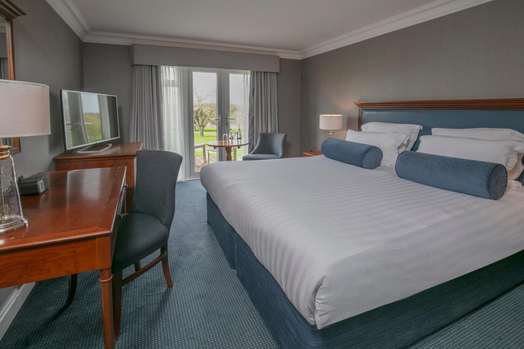 Windmill Village Hotel, Golf Club & Spa, BW Signature Collection Coventry Bagian luar foto
