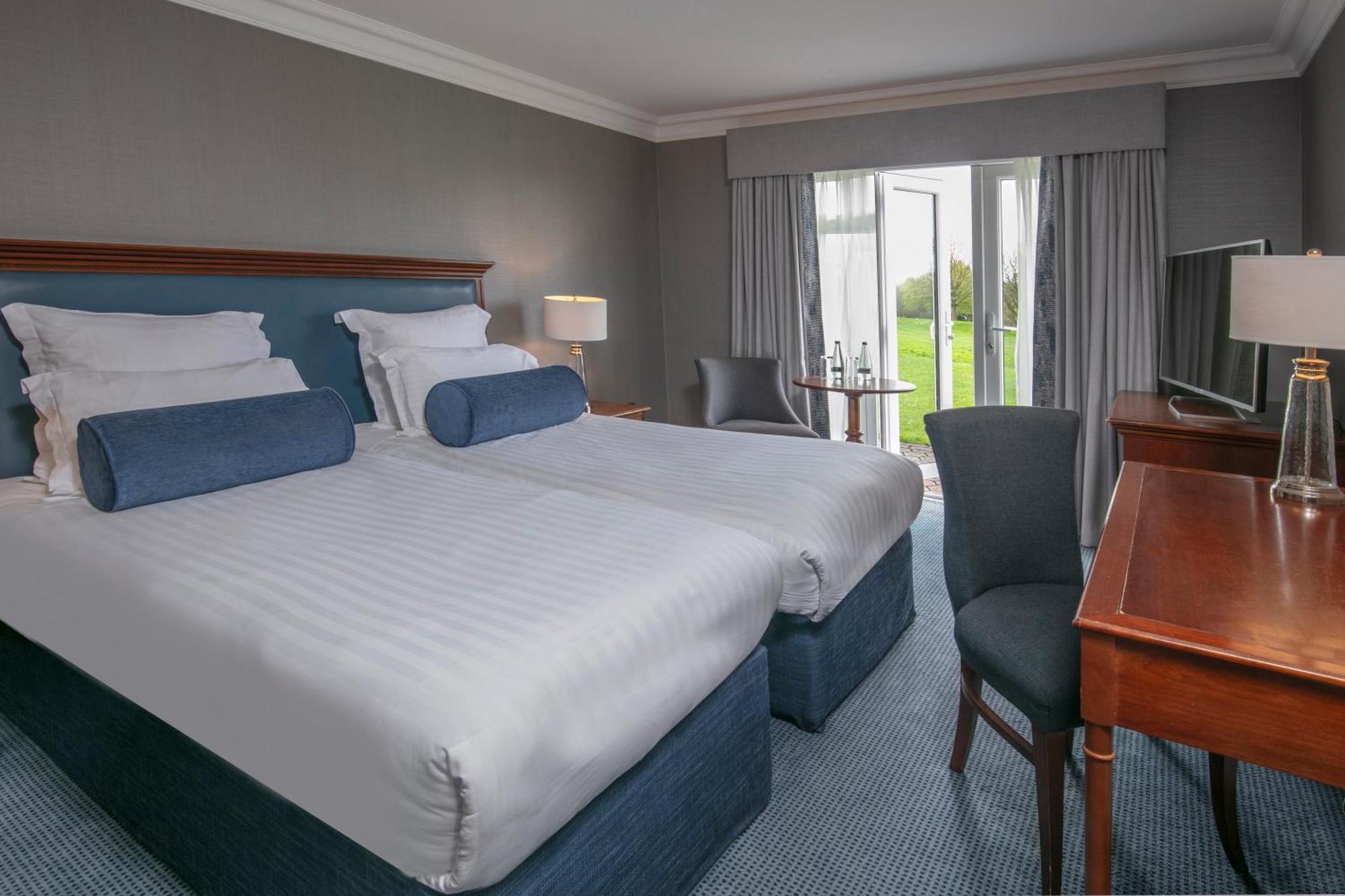 Windmill Village Hotel, Golf Club & Spa, BW Signature Collection Coventry Bagian luar foto
