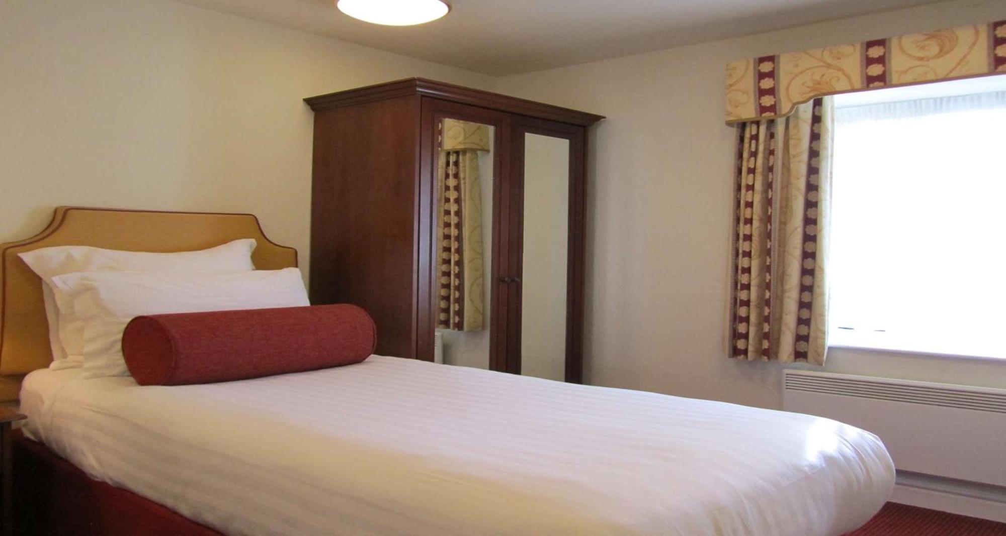 Windmill Village Hotel, Golf Club & Spa, BW Signature Collection Coventry Bagian luar foto