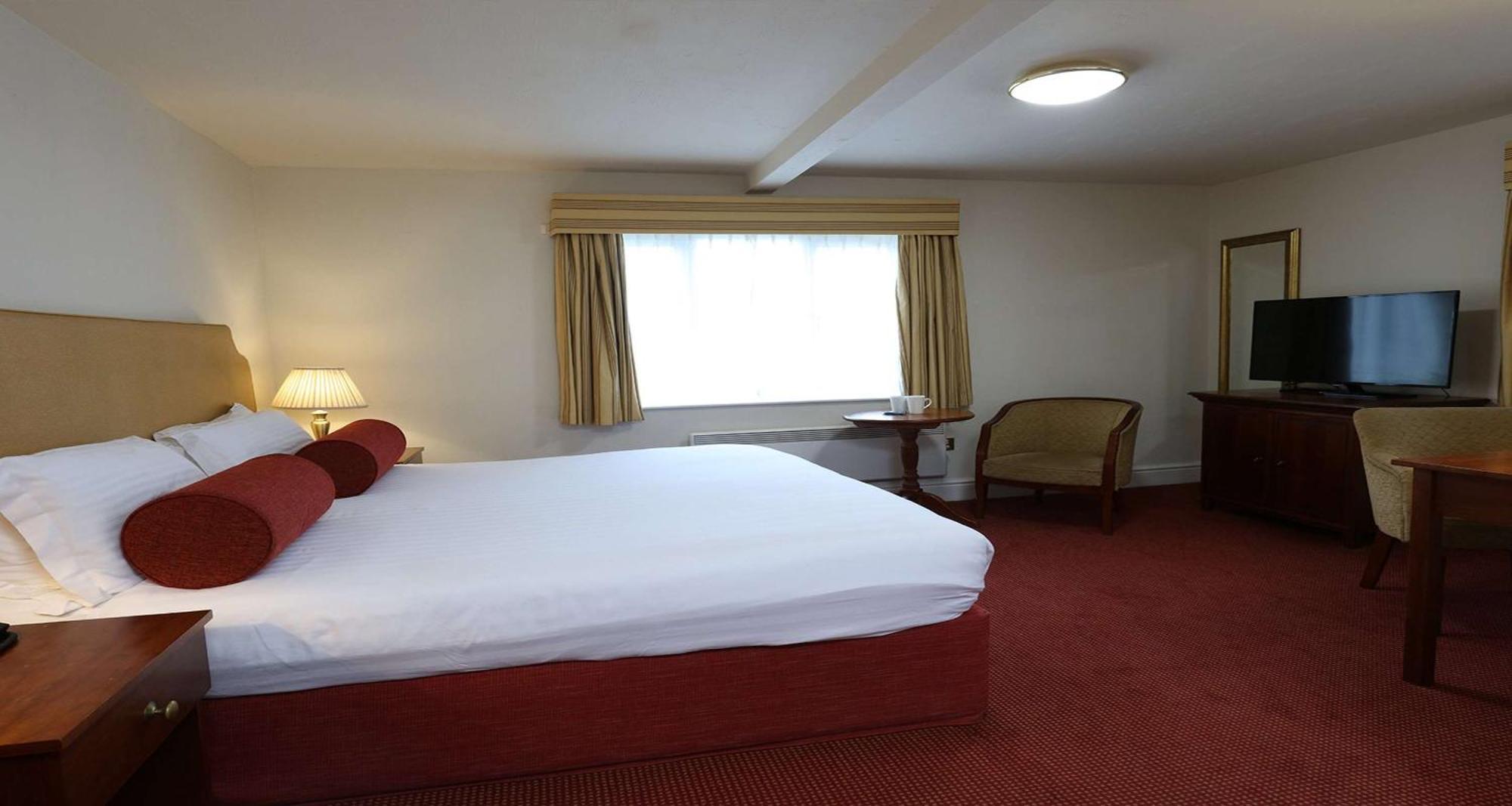 Windmill Village Hotel, Golf Club & Spa, BW Signature Collection Coventry Bagian luar foto